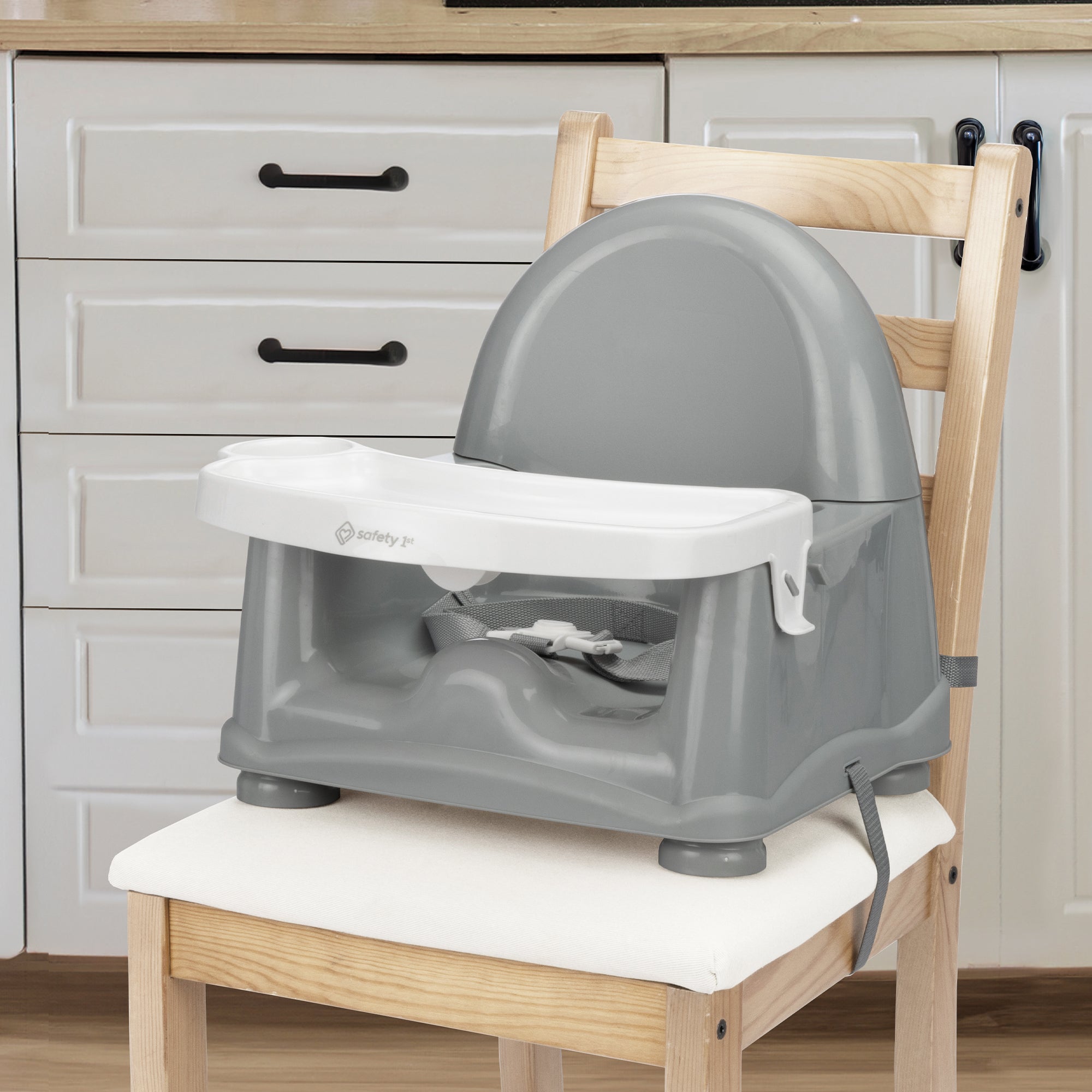 Safety 1st Easy Care Swing Tray Feeding Booster