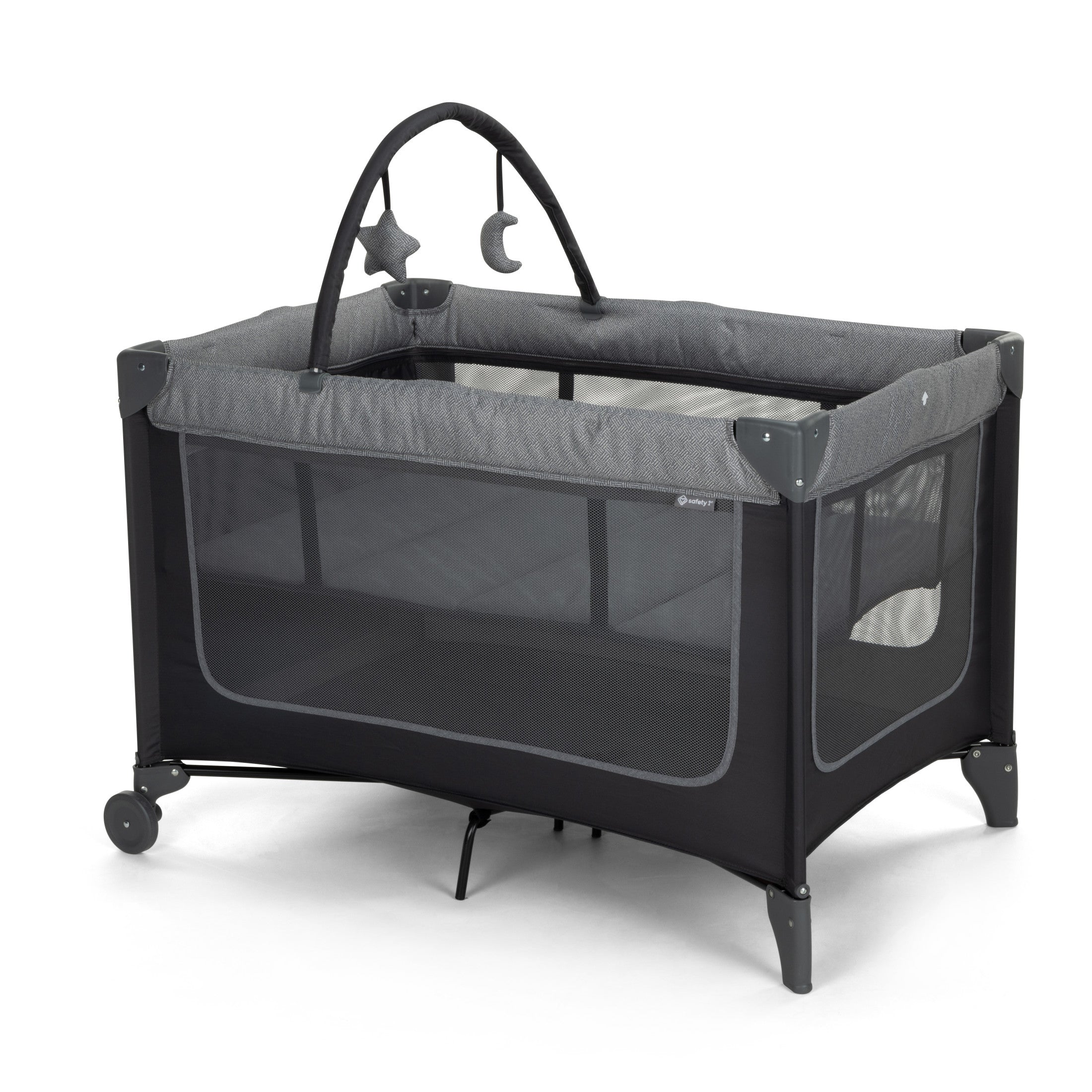 Safety 1st Basic 2-in-1 Play Yard with Bassinet